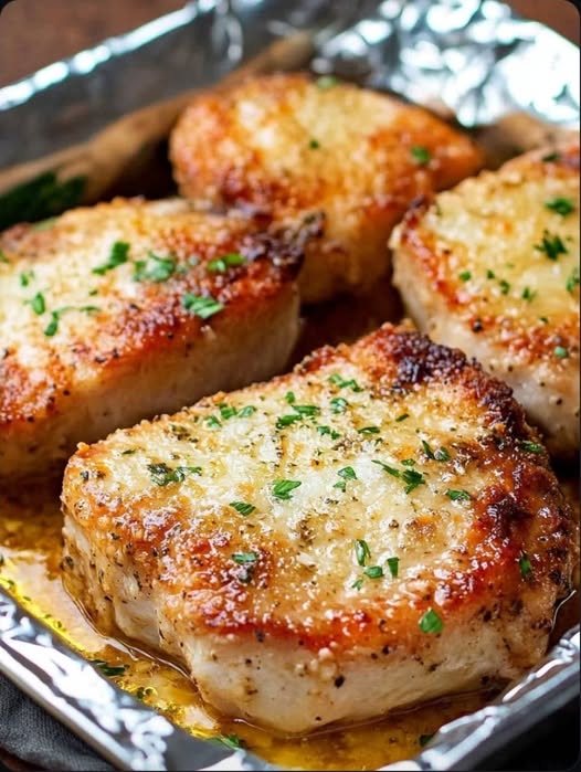 Przepis na pieczone kotlety wieprzowe z parmezanem